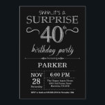 Invitación Sorprenda el 40.o negro y la plata de la<br><div class="desc">Sorprenda la 40.a invitación del cumpleaños con negro y antecedentes del purpurina de la plata. Pizarra. Cumpleaños adulto. Los hombres o las mujeres Bday invitan. Cualquie edad. Para el arreglo para requisitos particulares adicional, haga clic por favor el "personalizar él" botón y utilice nuestra herramienta de diseño para modificar esta...</div>