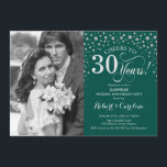 Invitación Sorpresa 30 Aniversario con Foto Verde Plata<br><div class="desc">Invitación de Sorpresa de Bodas de Oro 30 Aniversario con Foto. Diseño elegante en verde esmeralda y plata con letra script y confeti. Se puede personalizar para mostrar cualquier año de matrimonio. ¡Salud por 30 años!</div>