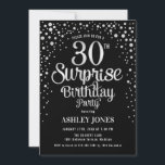 Invitación Sorpresa 30 Fiesta de cumpleaños - Plata y Negro<br><div class="desc">Sorpresa 30.ª Invitación a la fiesta de cumpleaños. Elegante diseño en negro y falso purpurina plateado. Presenta un diseño elegante de tipo de letra y letra de guión. Mándame un mensaje si necesitas edad personalizado.</div>