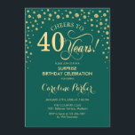 Invitación Sorpresa 40.º Fiesta de cumpleaños - Oro verde esm<br><div class="desc">Sorpresa 40.ª Invitación a la fiesta de cumpleaños. Elegante diseño de color verde esmeralda y falso oro purpurina. Presenta el tipo de letra de guión y los diamantes confetti. ¡Salud a 40 años! Mándame un mensaje si necesitas más personalización.</div>