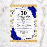 Invitación Sorpresa 50 cumpleaños - Azul real blanco dorado<br><div class="desc">Sorpresa Invitación a los 50 Años. Diseño azul real y blanco femenino con oro falso purpurina. Cuenta con rayas,  rosas azules de zafiro,  fuente de guión y confeti. Perfecto para una elegante fiesta de cumpleaños. Se puede personalizar para mostrar cualquier edad. Mándame un mensaje si necesitas más personalización.</div>