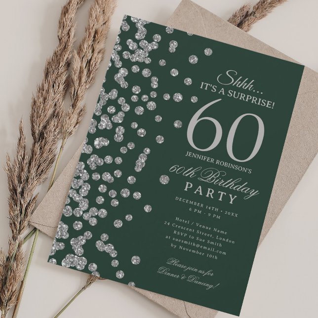 Invitación Sorpresa de brillo de plata Cumpleaños 60 Verde (Silver Glitter Surprise 60th Birthday Green Invitation)
