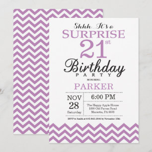 Invitación sorpresa de cumpleaños 21 Chevron púrpu