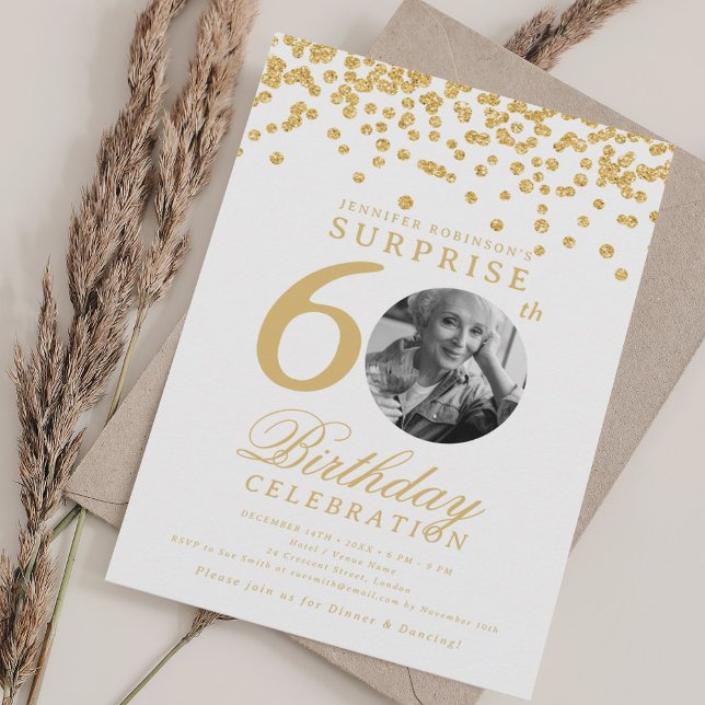 Invitación SORPRESA Foto 60th Birthday Gold Confetti (SURPRISE Photo 60th Birthday Gold Confetti Invitation)
