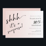 Invitación Sorpresa Rubor Pink Photo 30th 40th Birthday Fiest<br><div class="desc">Sorpresa Moderno Rubor Foto Rosa 30.ª 40.ª Invitación a la Fiesta de Cumpleaños. La elegante invitación puede ser editada para que se ajuste a cualquier año de fiesta de cumpleaños que termine en una "th" como 20,  25,  30,  35,  40,  50,  60.</div>