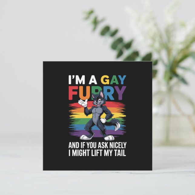 Invitación Soy un Mes del Orgullo Lobo Arcoiris Gay Furry (Anverso de pie)