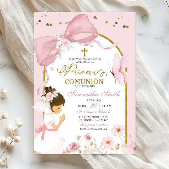 Invitación Spanish Girl Kneeling Pink Bow Primera Comunion (Subido por el creador)