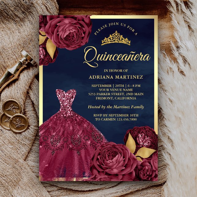 Invitación Sparkle Gown Borgoña Marina Floral Oro Quinceanera (Subido por el creador)