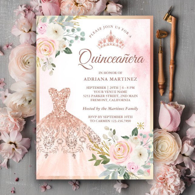Invitación Sparkling Gown Rubor Floral Rosa Gold Quinceanera (Subido por el creador)