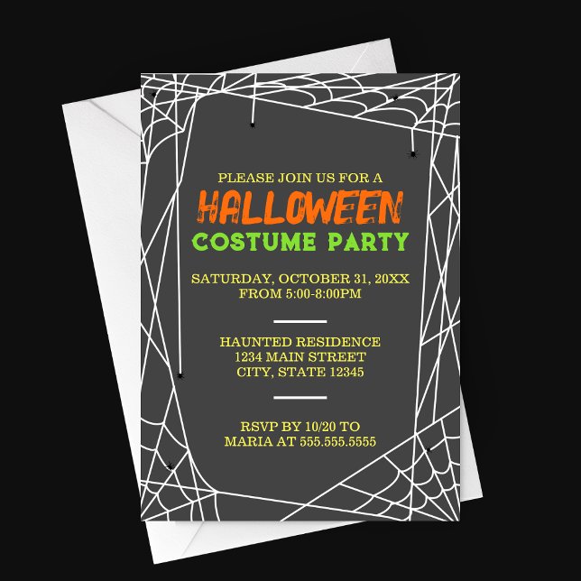 Invitación Spiderweb Halloween Party (Dark Grey Halloween Costume Party invitation with Spiderweb frame and Spiders)