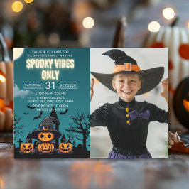 Invitación Spooky Vibes Only Halloween Party – Cute Pumpkin