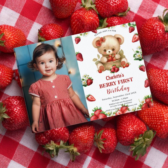 Invitación Strawberries Bear Berry Primera foto de cumpleaños (Subido por el creador)