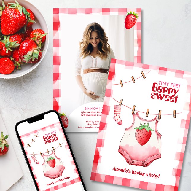 Invitación Strawberry Bridal Shower Pink Red Gingham Sweet (Strawberry gingham baby shower sweet berry tiny feet invitation retro vintage checked new mother fun)