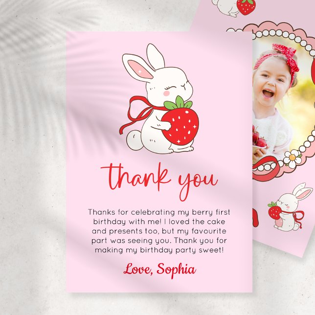Invitación Strawberry Bunny 1st Birthday Photo Thank You Card (Subido por el creador)