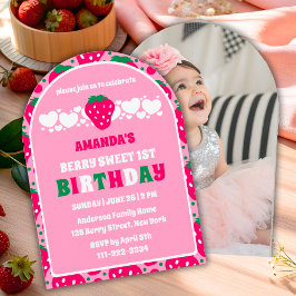 Invitación Strawberry First Birthday Celebration Photo Arch