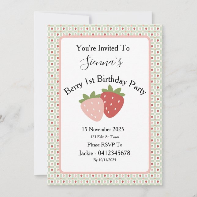 Invitación Strawberry Gingham First Birthday Party (Anverso)