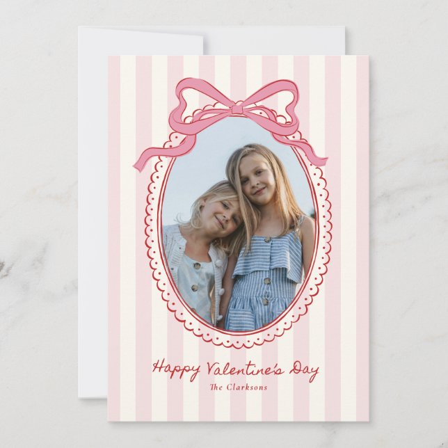 Invitación Striped Bright Pink Bow Valentine’s Day Photo Card (Anverso)