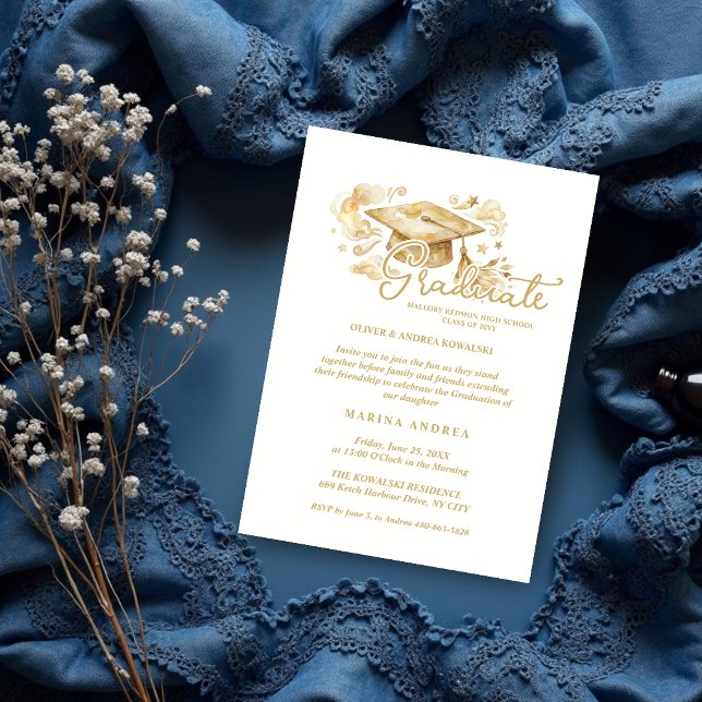 Invitación Stylish Graduate Cap in Beige Tones Graduation  (Stylish Graduate Cap in Beige Tones Graduation Invitation Card Design. )