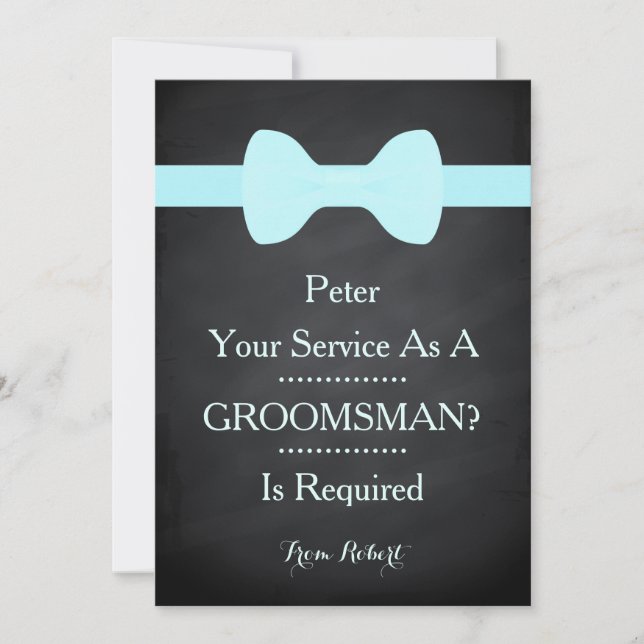Invitación Su servicio como Groomsman Black Chalkboard Bow (Anverso)