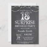 Invitación Surprise 18th Birthday Invitation Chalkboard<br><div class="desc">Sorpresa Invitación de cumpleaños número 18 con fondo blanco y negro de pizarra. Luces de cadena. Cumpleaños de adultos. Cumpleaños de hombres o mujeres. Para una mayor personalización,  haga clic en el botón "Personalizar" y utilice nuestra herramienta de diseño para modificar esta plantilla.</div>