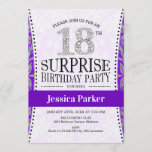 Invitación Surprise 18th Birthday - Púrpura Plata Blanca<br><div class="desc">Sorpresa 18ª Invitación a la Fiesta de Cumpleaños Elegante diseño en falso purpurina plateado,  blanco y morado.</div>