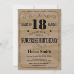 Invitación Surprise 18th Birthday Rustic Wood<br><div class="desc">Sorpresa Invitación a los 18 Años. Tipografía. Saludos a 18 años. Fondo De Madera Rústica. Cumpleaños de adultos. Cumpleaños de hombres o mujeres. Invite a un niño o a una Chica. 13.º 15.º 16.º 18.º 20.21.30.40.50.60.70.80.90.100. Cualquier edad. Para una mayor personalización, haga clic en el botón "Personalizar" y utilice nuestra...</div>