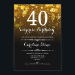 Invitación Surprise 40th Birthday - Black Gold White<br><div class="desc">Sorpresa 40.ª Invitación de cumpleaños. Elegante diseño blanco dorado negro. Presenta luces de bokeh y tipo de letra de guión. Invitación de cumpleaños adultos hombres o mujeres. Perfecto para una elegante fiesta de cumpleaños. Mándame un mensaje si necesitas más personalización.</div>