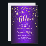 Invitación Surprise 60th Birthday Party - Gold Purple<br><div class="desc">Sorpresa 60.ª Invitación a la fiesta de cumpleaños. Elegante diseño con un falso oro purpurina y morado. Presenta el tipo de letra del guión y el perfil. ¡Salud a 60 años! Mándame un mensaje si necesitas una edad personalizado.</div>