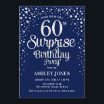 Invitación Surprise 60th Birthday Party - Silver & Navy Blue<br><div class="desc">Sorpresa 650ª Invitación a la fiesta de cumpleaños. Elegante diseño en azul marino y falsa plata purpurina. Presenta un diseño elegante de tipo de letra y letra de guión. Mándame un mensaje si necesitas edad personalizado.</div>