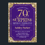 Invitación Surprise 70th Birthday Party - Gold Purple<br><div class="desc">Sorpresa 70.ª Invitación a la celebración de cumpleaños. Elegante diseño elegante con un diseño de color púrpura real y purpurina falso dorado. Presenta una fuente de script elegante. Mándame un mensaje si necesitas más personalización.</div>