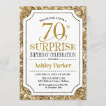 Invitación Surprise 70th Birthday Party - Gold White<br><div class="desc">Sorpresa 70.ª Invitación a la celebración de cumpleaños. Elegante diseño elegante en tonos blanco y purpurina. Presenta una fuente de script elegante. Mándame un mensaje si necesitas más personalización.</div>