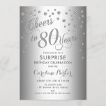 Invitación Surprise 80th Birthday Party - Silver<br><div class="desc">Sorpresa 80th Birthday Party Invitation Diseño elegante con purpurina falso de las funciones plateadas letra de guión y confeti. ¡Saludos a 80 años! Mándame un mensaje si necesitas una edad personalizado.</div>