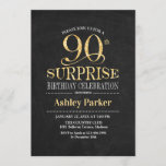 Invitación Surprise 90th Birthday Party - Gold Black<br><div class="desc">Invitación a la celebración de cumpleaños número 90 de una sorpresa rusa. Elegante diseño elegante con pizarra negra y un patrón de oro purpurina falso. Presenta una fuente de script elegante. Mándame un mensaje si necesitas más personalización.</div>