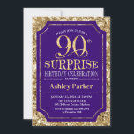 Invitación Surprise 90th Birthday Party - Gold Purple<br><div class="desc">Invitación a la celebración de cumpleaños número 90 de sorpresa. Elegante diseño elegante con un diseño de color púrpura real y purpurina falso dorado. Presenta una fuente de script elegante. Mándame un mensaje si necesitas más personalización.</div>
