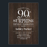 Invitación Surprise 90th Birthday Party - Wood<br><div class="desc">Invitación a la celebración de cumpleaños número 90 de una sorpresa rusa. Elegante diseño de estilo elegante,  con motivos de madera marrón oscura. Presenta una fuente de script elegante. Mándame un mensaje si necesitas más personalización.</div>