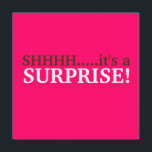 Invitación Surprise Birthday CUARENTA - Over Hill<br><div class="desc">¡Esta es una de mis brillantes y audaces invitaciones de cumpleaños sorpresa! Lo estoy mostrando aquí en formato cuadrado con colores rosados y marrones calientes. Listo para que personalizes para tu próximo evento especial, esta es una gran invitación para todas las edades como "abuela", "madre", "padre", "Mejor amigo" y más!...</div>