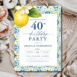 Invitación Surprise Mediterranean Lemon Floral 40 cumpleaños<br><div class="desc">Celebre con estilo con una elegante invitación de cumpleaños floral de limón mediterráneo. Con sus limones amarillos y su frondosa vegetación, este diseño evoca el encanto del Mediterráneo, perfecto para un evento soleado y sofisticado. Los intrincados acentos florales le dan un toque fresco y acogedor, mientras que la tipografía elegante...</div>