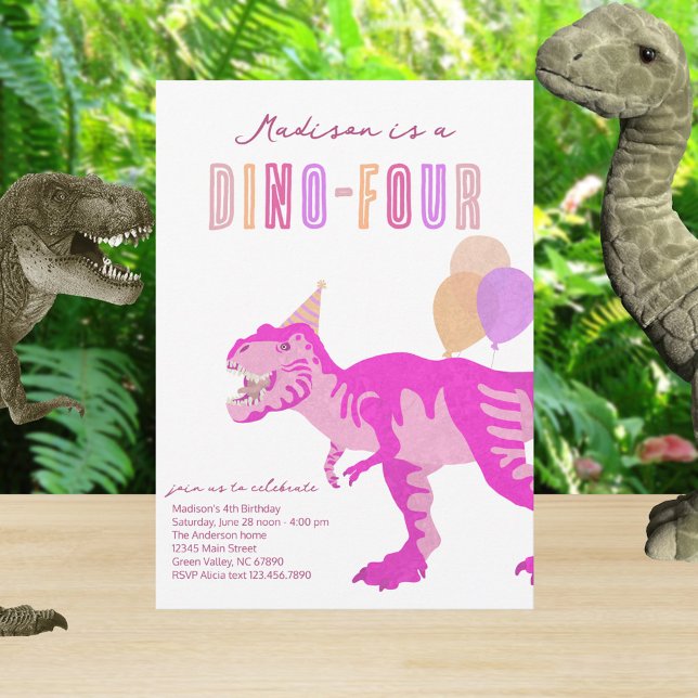 Invitación T-Rex Dino Rosa-Cuatro Cuarto Fiesta de Cumpleaños (Start the party right with these cute pink Dino-Four dinosaur birthday invitations)