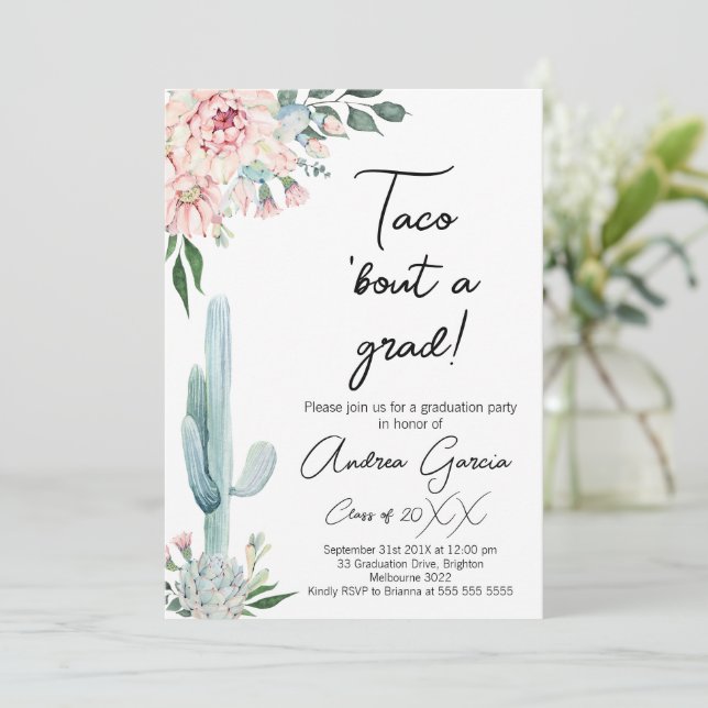 Invitación Taco Rosa Floral Sobre Grado, Graduación (Anverso de pie)