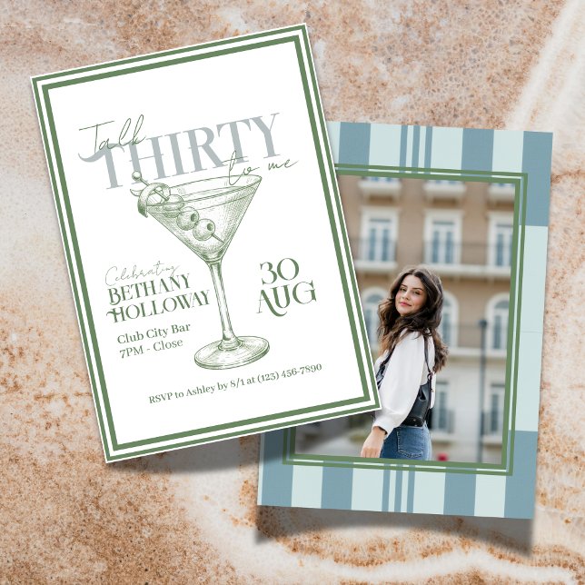 Invitación Talk Thirty To Me Martini Cocktail 30th Birthday (Celebrate the big 3-0 with this stylish Talk Thirty To Me Martini Cocktail 30th Birthday Invitation!)