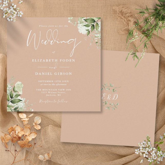 Invitación Tan Greenery Floral Monograma Boda cuadrado (Tan Greenery Floral Monogram Square Wedding Invitation)
