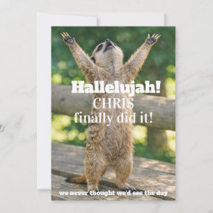 Invitación 🎓🦥Tarjeta de Celebración de Suricata Traviesa – 
