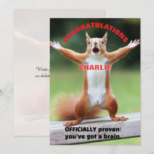 Invitación 🎓Tarjeta de Felicitaciones de la Ardilla Traviesa