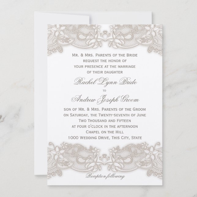 Invitación Taupe de encaje floral victoriano y blanco (Anverso)