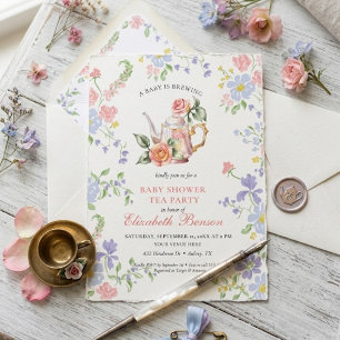 Invitación Té de Baby Shower Flor de Rubor Un Bebé se está Ge