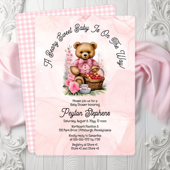 Invitación Teddy Bear Picnic Beary Sweet Baby Shower ("A Beary Sweet Baby Is On The Way!" Teddy Bear Pink Picnic Girl Baby Shower Invitation Print | Digi)