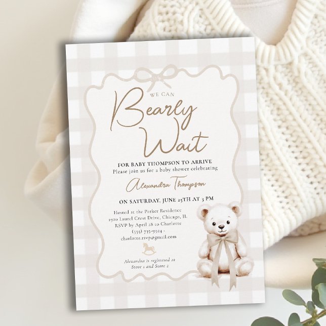 Invitación Teddy Bow Neutral Gingham Bearly Wait Baby Shower (bearly wait baby shower invitation traditional classic nursery neutral gingham teddy bear bow)