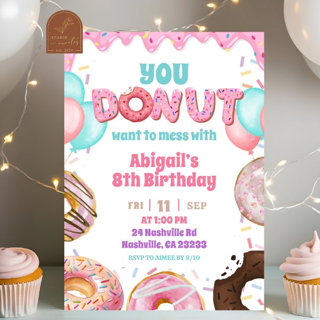 Invitación Tema de Cumpleaños de Niña con Donas de Fresa Rosa (Subido por el creador)