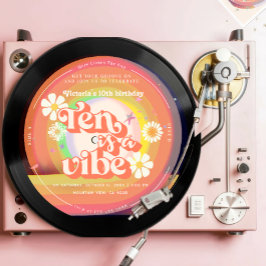 Invitación Ten es una margarita arcoiris retro de Vibe Groovy
