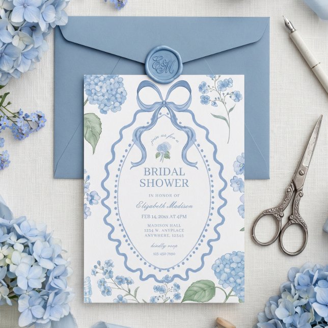 Invitación Tendencias de Hidrangeas Azules para Despedida de  (Trendy Blue Hydrangea Bridal Shower Invite)